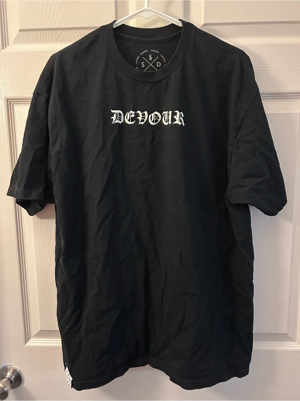 The Limited DEVOUR Short Sleeve Crew Neck Tee - Black